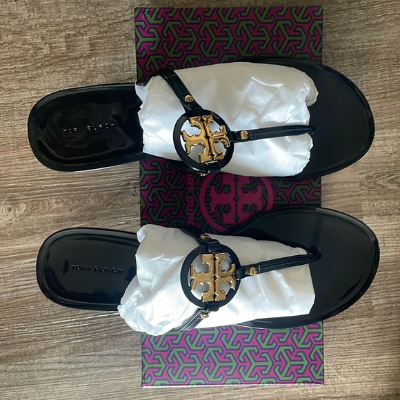 Tory Burch Mini Miller Gabriel small circle emblem t-strap thong flat sandals - Picture 1 of 4